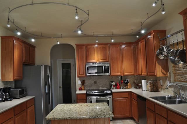 16 Functional Ideas Of Track Kitchen Lighting 4
