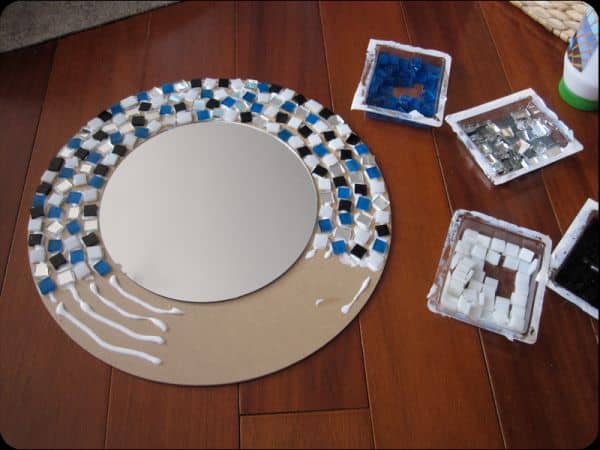 17 Impressive DIY Decorative Mirrors For Every Room