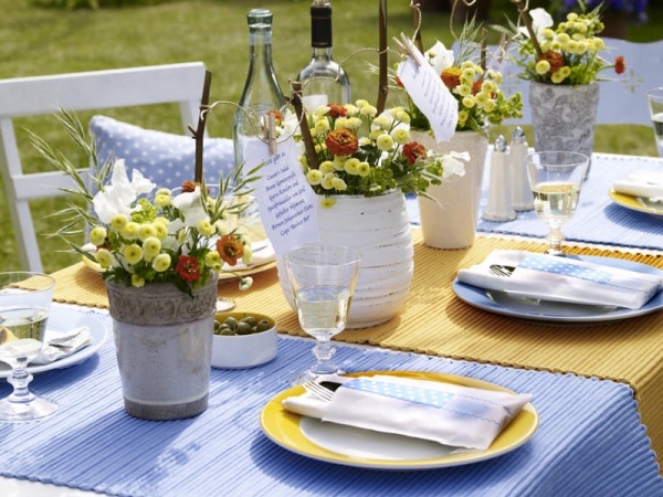 12 Wonderful Summer Table Decoration Ideas