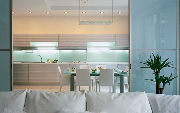 20 Truly Amazing Glass Backsplash Ideas For Your Dream Kitchen