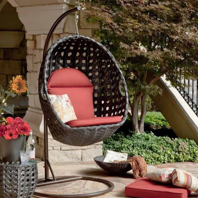 19 Hanging Chair Designs For Extra Pleasure In The Garden