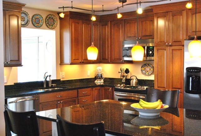 16 Functional Ideas Of Track Kitchen Lighting 7