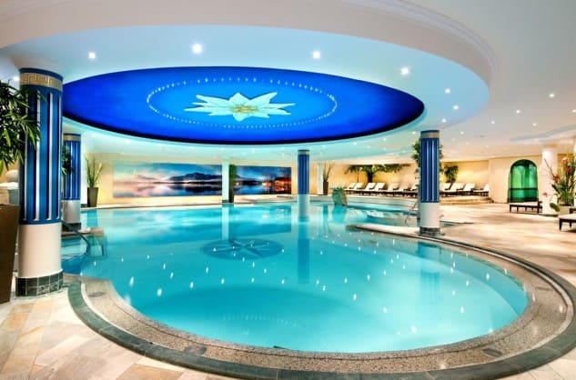 18 Brilliant Indoor Pools That Everyone Will Love 7