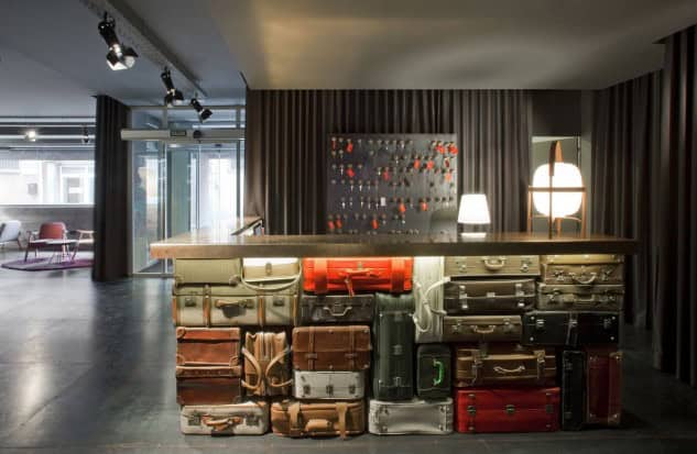 19 Spectacular Reception Desk Design Ideas 7