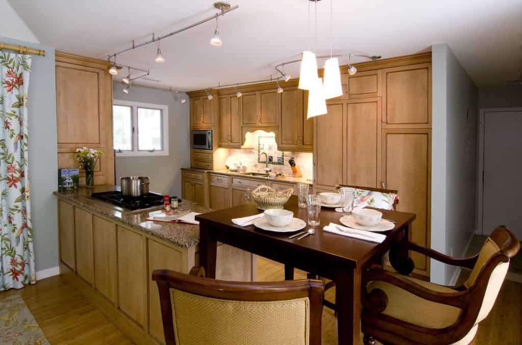 16 Functional Ideas Of Track Kitchen Lighting 9