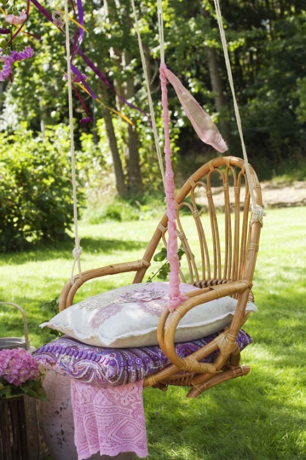 19 Gorgeous Hanging Chair Designs For Extra Pleasure In The Garden