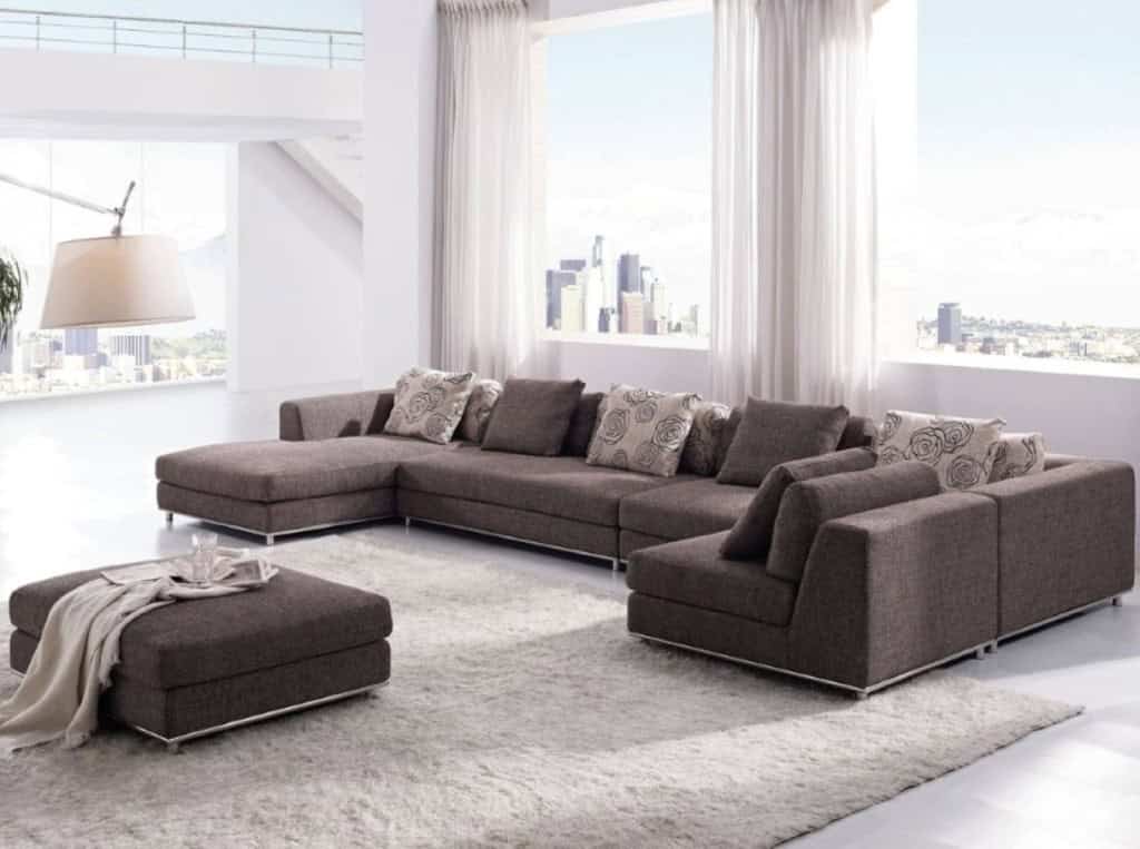 19 Beautiful Living Room Design Ideas With Ottoman 11