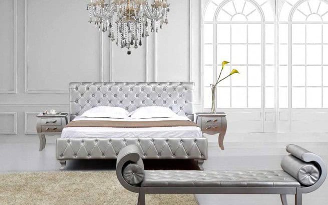 14 Silver Bedroom Designs For Royal Look In The Home