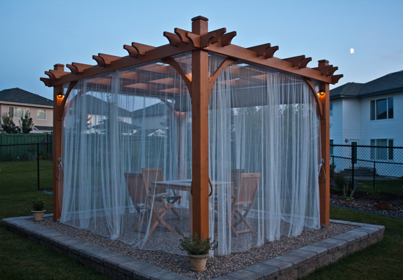 17 Engrossing Ideas To Make Your Yard More Enjoyable With Pergola With Curtains