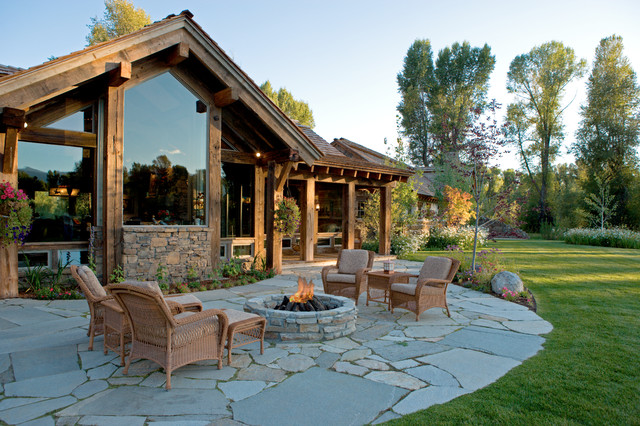 17 Breathtaking Rustic Patio Designs That Will Instantly Chill You Down