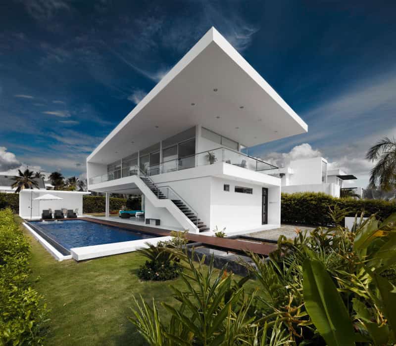 10 Breathtaking Contemporary Houses That You Must See 2