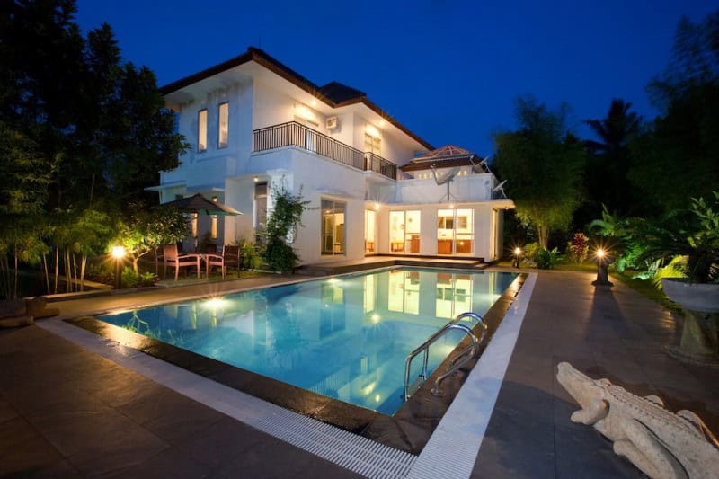 local private swimming pools