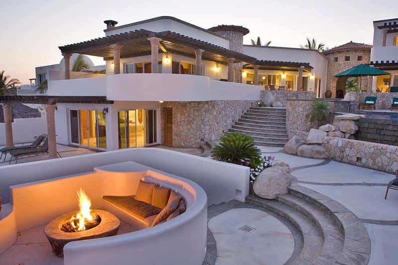 10 Breathtaking Contemporary Houses That You Must See 4