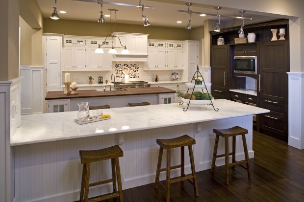 18 Stunning Kitchen Designs With Double Kitchen Island