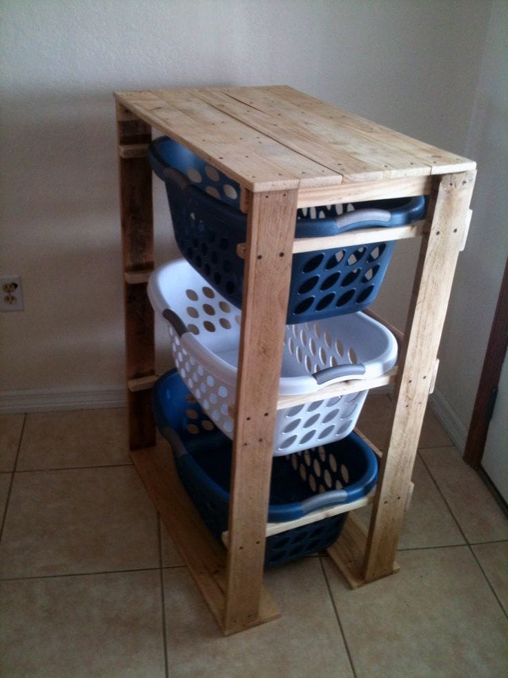 24 Creative Ideas To Make Functional Furniture From Pallets 5