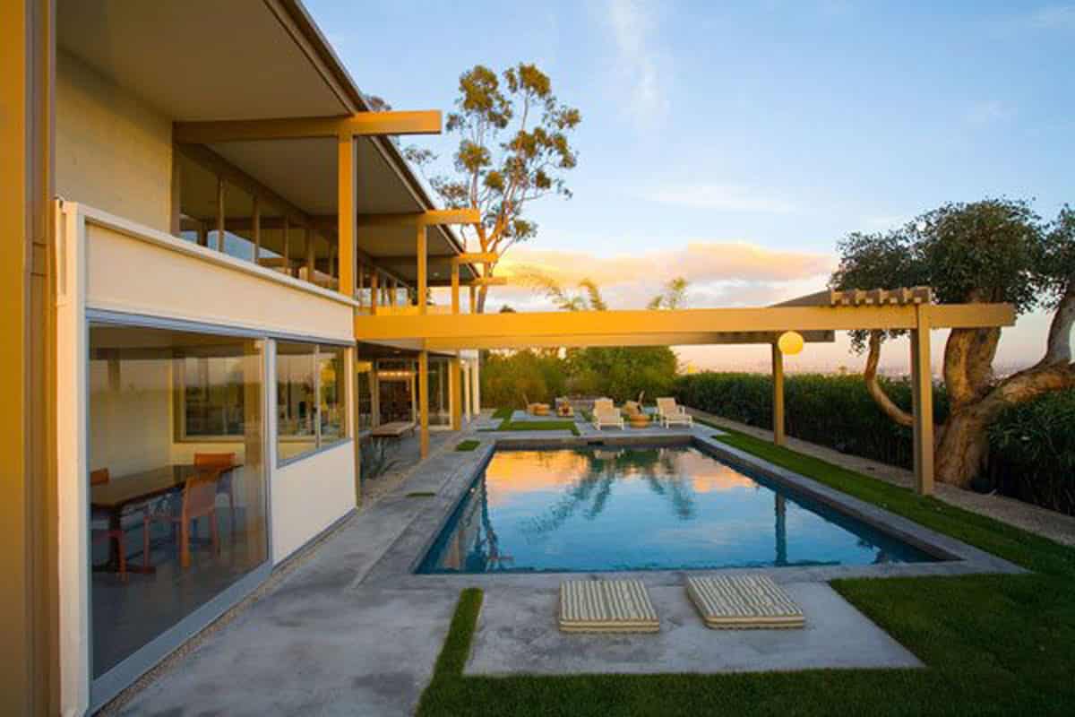 17 Splendid Private Swimming Pools That Everyone Will Love 6