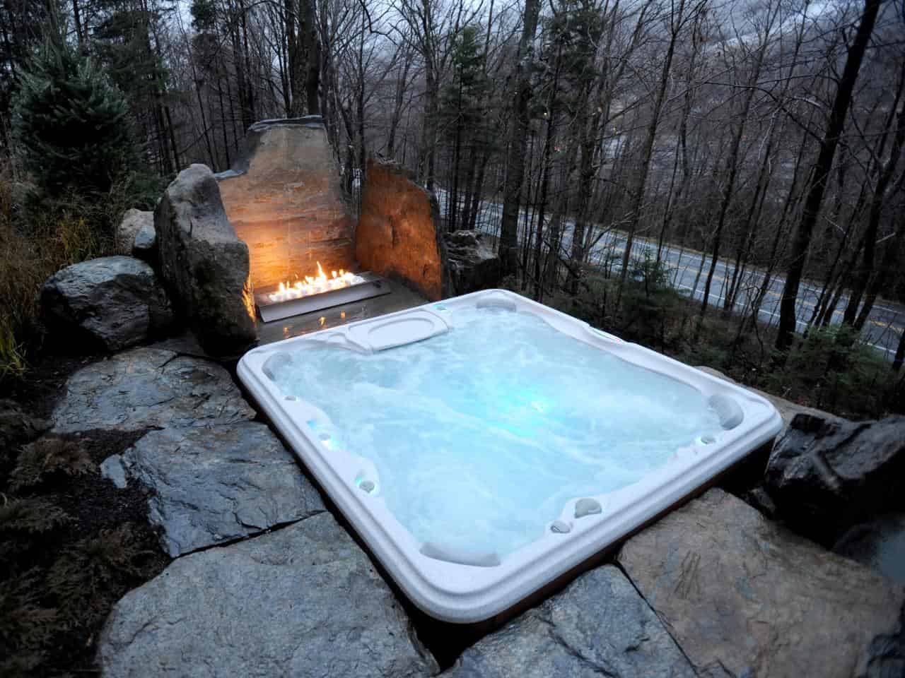 17 Divine Outdoor Tubs For Real Enjoyment