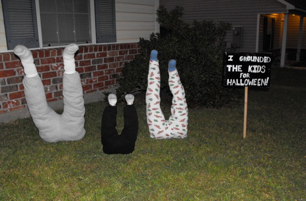 16 Astounding DIY Outdoor Halloween Decorations That You Must See