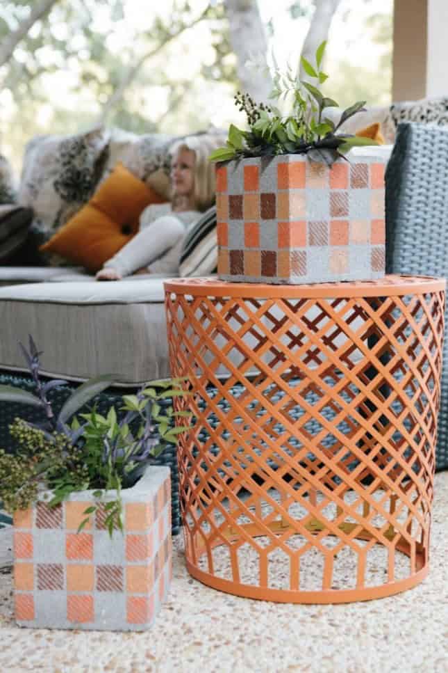 12 Fascinating Ideas How To Decorate Your Home With Concrete Blocks 11