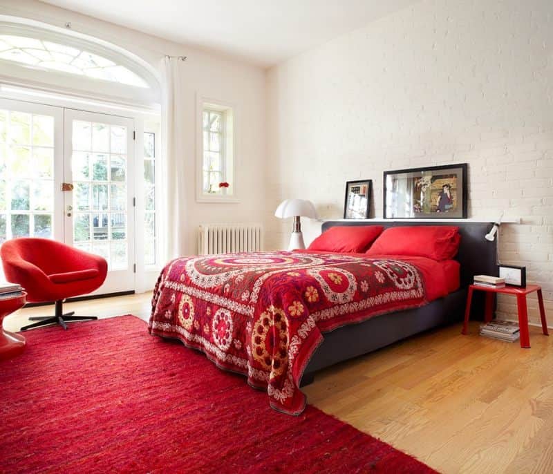 17 Divine Combinations Of Red & Grey In The Bedroom 13