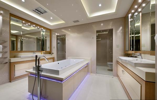18 Astounding Luxury Bathroom Lighting That Will Delight You