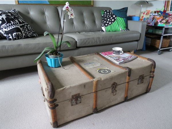 17 Old Trunks Turned Into Beautiful Vintage Table
