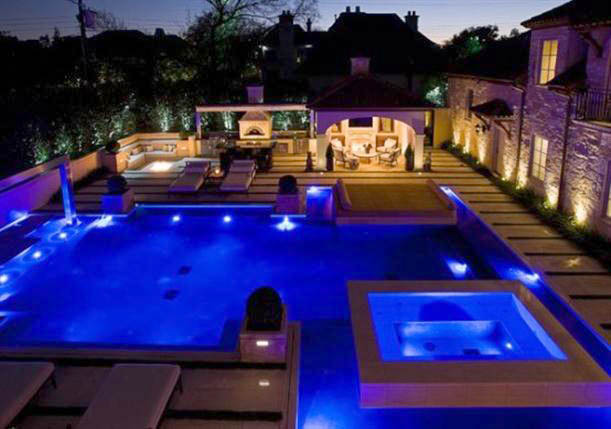 15 Attractive Swimming Pool Lighting Ideas