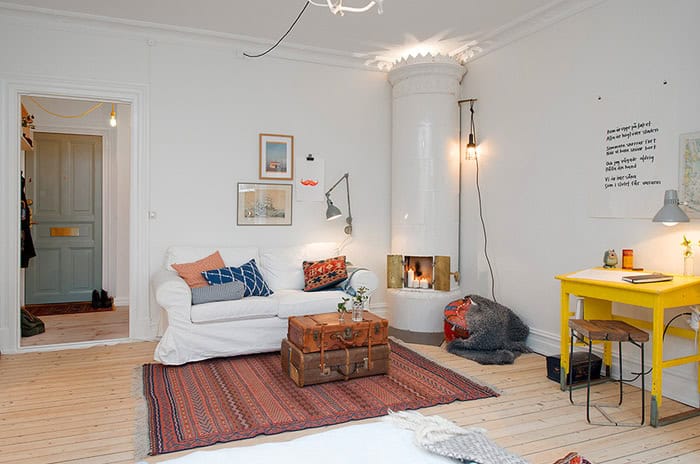 17 Old Trunks Turned Into Beautiful Vintage Table 5