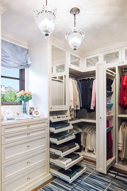 18 Irresistible Traditional Closets That Will Catch Your Eye