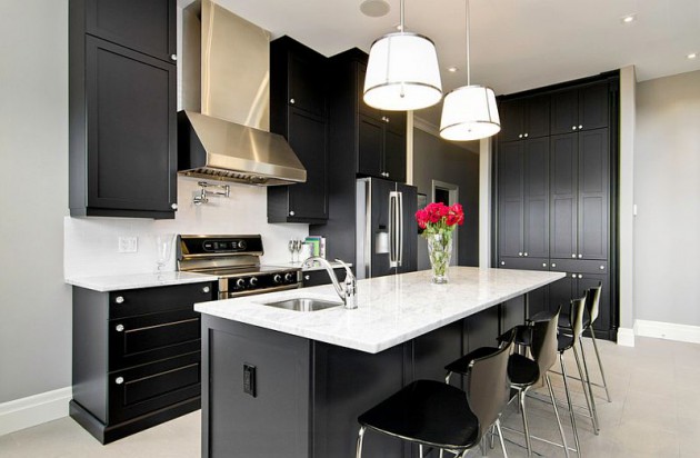 16 Timeless Black &amp; White Kitchen Designs For Every Modern Home