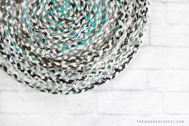 17 Fascinating DIY Ideas To Make Interesting Rugs For Your Home