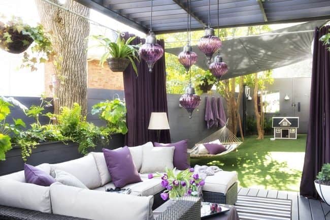 17 Marvelous Outdoor Living Space Design Ideas 9