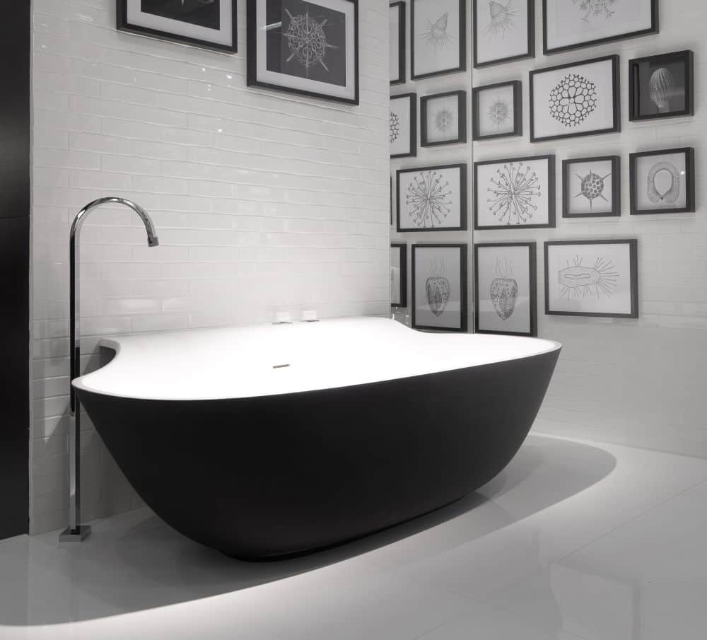 18 Black Bathtubs With Dramatic Influence For Every Taste