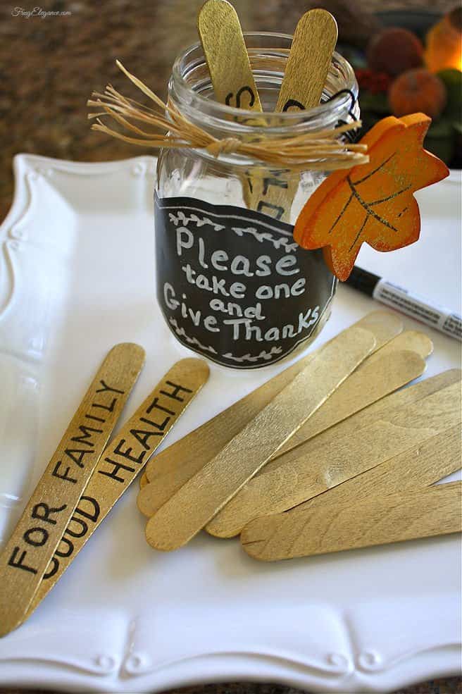 19 Totally Easy & Inexpensive DIY Thanksgiving Decorations 12
