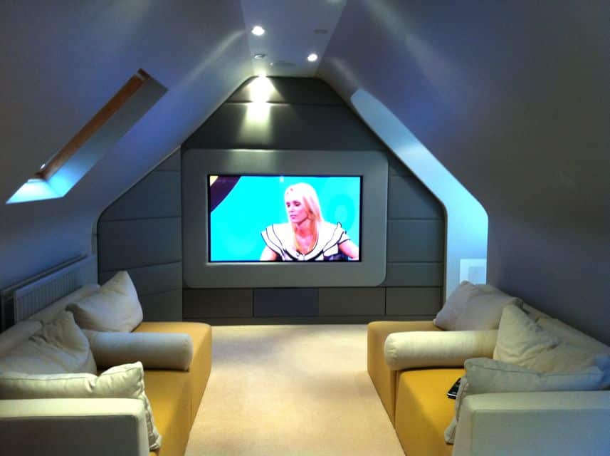 Wonderland Room For The Whole Family- 18 Marvelous Attic Home Cinema Designs 13