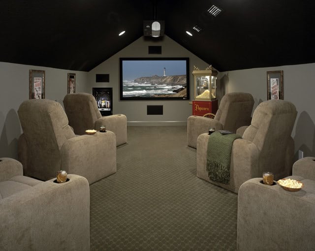 Wonderland Room For The Whole Family- 18 Marvelous Attic Home Cinema Designs 15