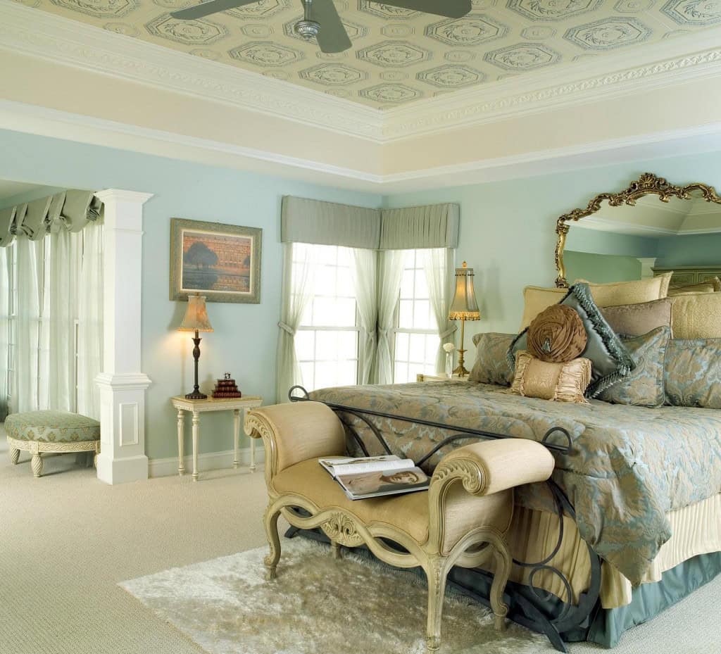 17 Stunning Interiors With Big Mirrors 16