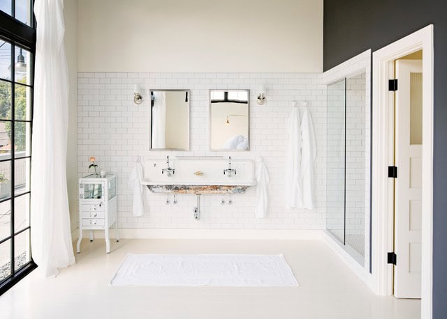 16 Beautiful Dream Bathroom Ideas With Industrial Influence 4
