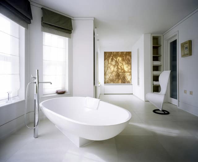 18 Classy Minimalist Bathrooms That Will Provide You Extra Pleasure 5