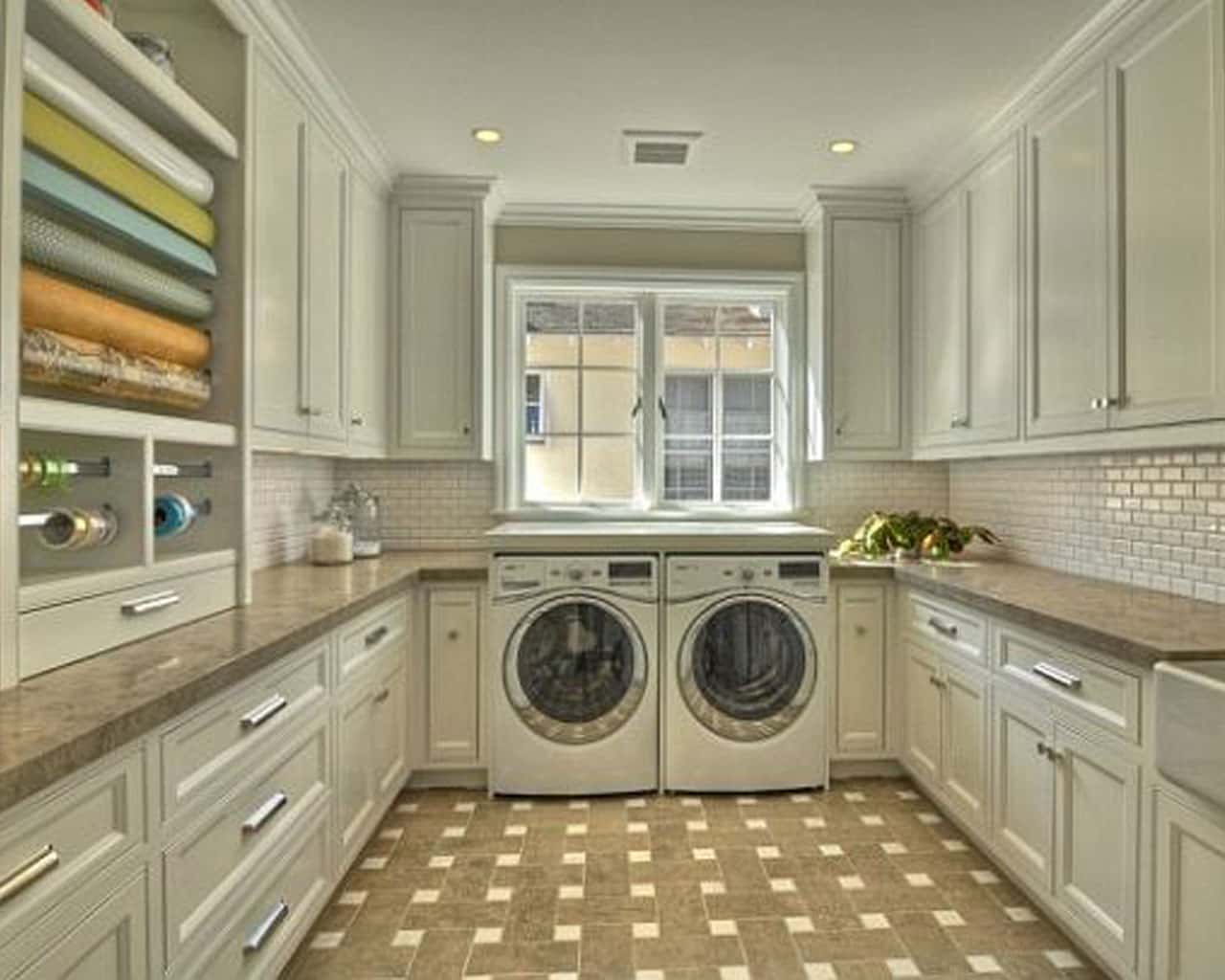 16 Small Laundry Rooms That You're Going To Love 5