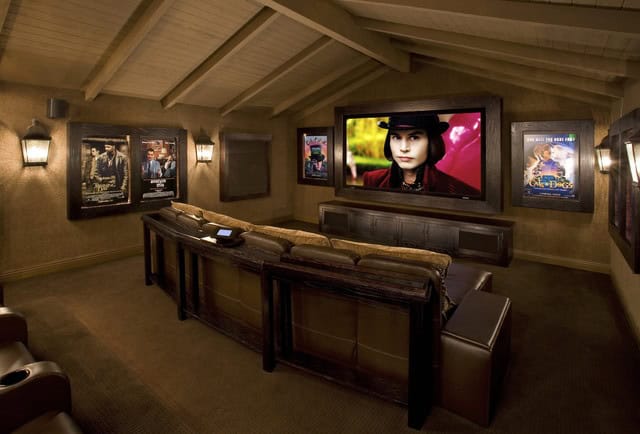Wonderland Room For The Whole Family- 18 Marvelous Attic Home Cinema Designs 8