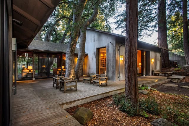 17 Charming Rustic Deck Design Ideas 9