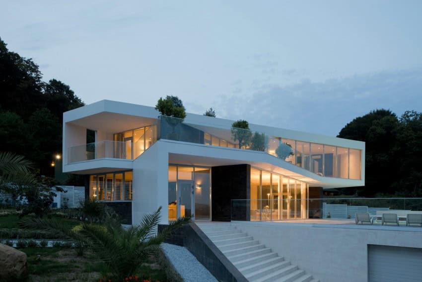 10 Divine Contemporary Houses That Everyone Will Like 10