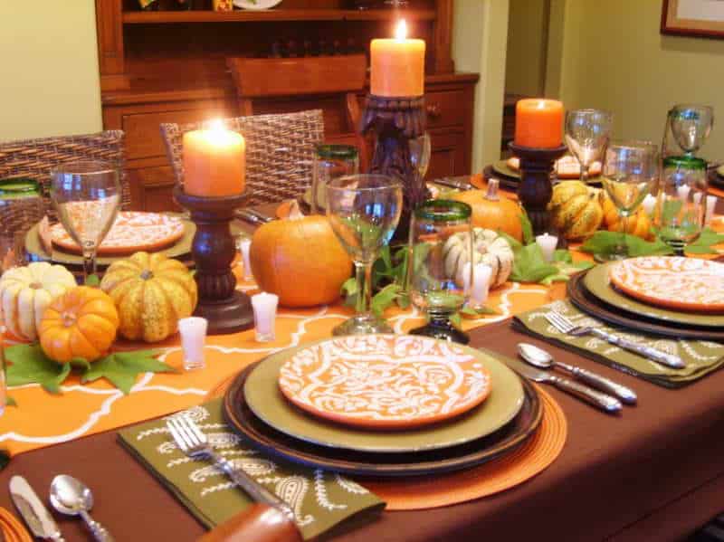 16 Ways How to Flawlessly Decorate a Thanksgiving Table 11