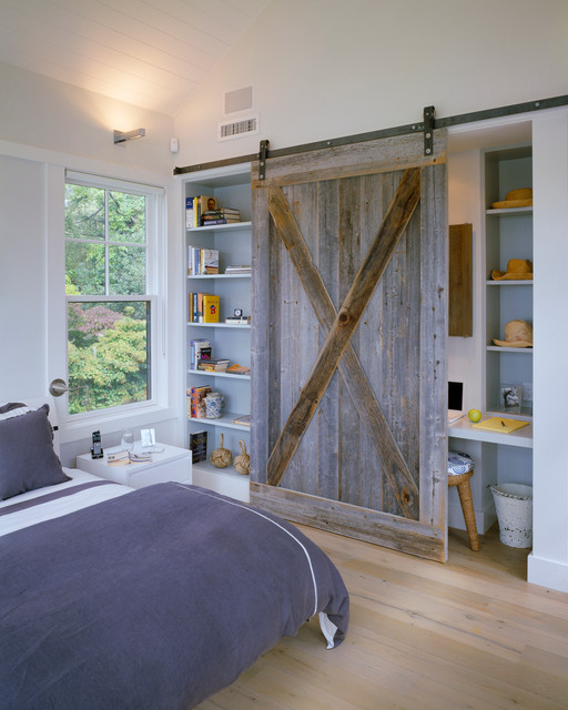 19 Delightful Interiors With Rustic Barn Doors