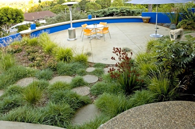 17 Creative Round Stepping Stone Designs For Your Beautiful Garden 15