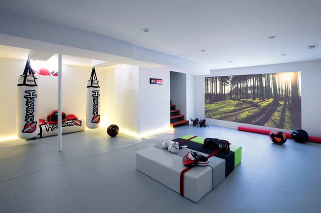18 Really Cool Ideas How To Decorate Your Contemporary Basement 15