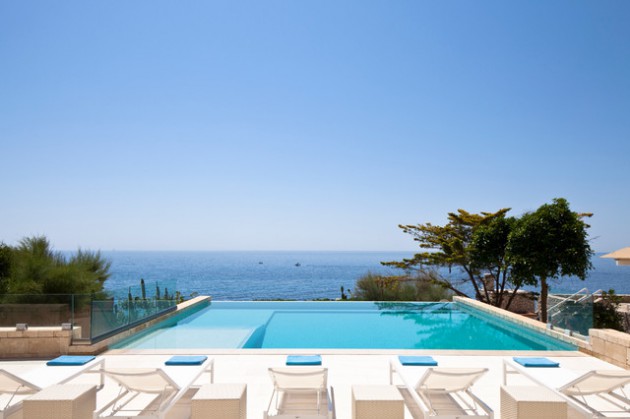 17 Awe-Inspiring Mediterranean Pools That Will Give You More Than Enough Inspiration