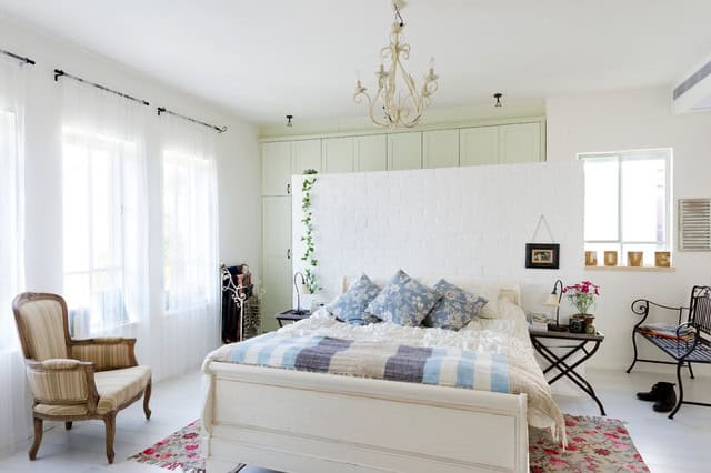 21 Beautiful Feminine Bedroom Ideas That Everyone Will Love 1