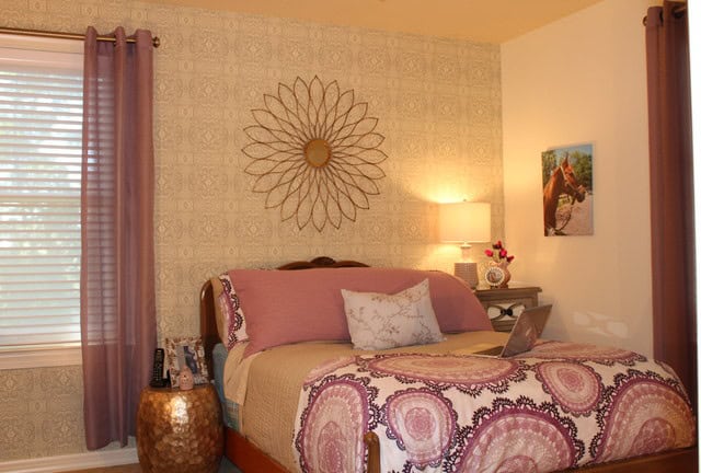 19 Simple But Beautiful Wallpaper Designs For Every Bedroom 19